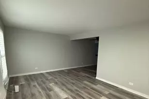 1311 Kingsbury Dr, Hanover Park, IL 60133 - Photo 3