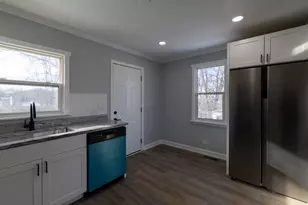 526 Grandview Dr, Round Lake Park, IL 60073 - Photo 7