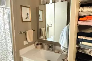 2400 N Lakeview Ave, Chicago, IL 60614 - Photo 11