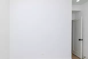 2327 W Homan St, Chicago, IL 60623 - Photo 15