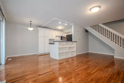 240 Chippewa Court #B, Bolingbrook, IL 60440 - Photo 5