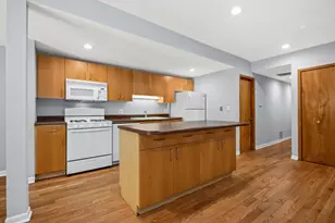 2118 N Hoyne Ave, Chicago, IL 60647 - Photo 5