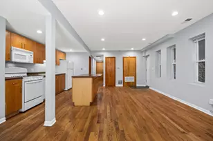 2118 N Hoyne Ave, Chicago, IL 60647 - Photo 3