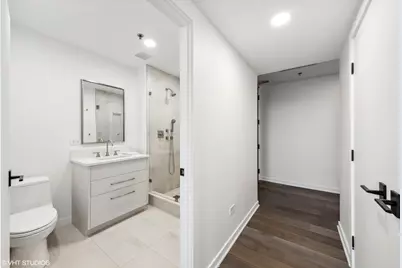 57 E Delaware Place #2805, Chicago, IL 60611 - Photo 11