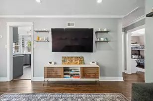 2124 Seward St, Evanston, IL 60202 - Photo 3