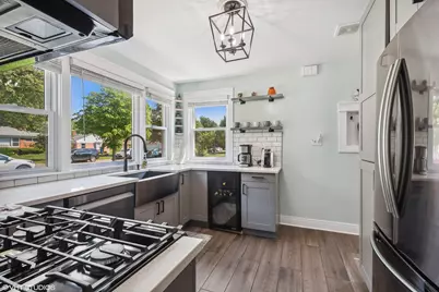 2124 Seward Street, Evanston, IL 60202 - Photo 5