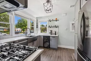 2124 Seward St, Evanston, IL 60202 - Photo 5