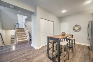 201 Dorset Ave, Oswego, IL 60543 - Photo 9