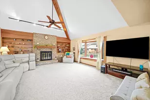 18 Newgate Ave, Naperville, IL 60565 - Photo 7