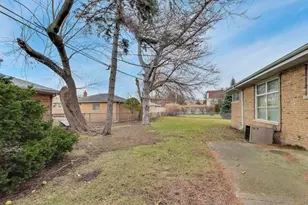 5871 N Overhill Ave, Chicago, IL 60631 - Photo 33