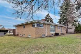 5871 N Overhill Ave, Chicago, IL 60631 - Photo 29