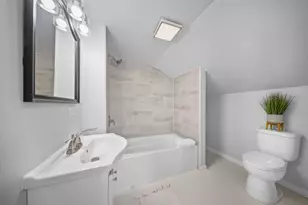 302 N Center St, Plano, IL 60545 - Photo 21