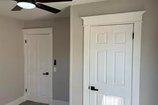 304 1/2 W 7th St, Sterling, IL 61081 - Photo 7