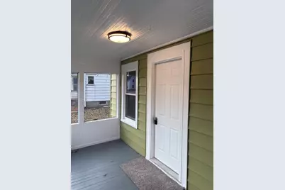 304 1/2 W 7th Street, Sterling, IL 61081 - Photo 17