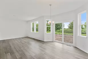 32018 Savannah Dr, Lakemoor, IL 60051 - Photo 7