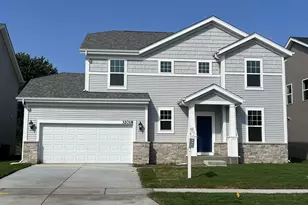 32018 Savannah Dr, Lakemoor, IL 60051 - Photo 1