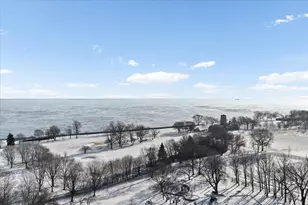 3950 N Lake Shore Dr, Chicago, IL 60613 - Photo 3