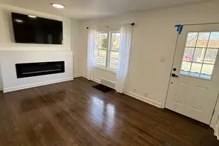 2227 S 16th Ave, Broadview, IL 60155 - Photo 7