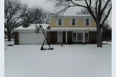 576 Iroquois Trail, Carol Stream, IL 60188 - Photo 1
