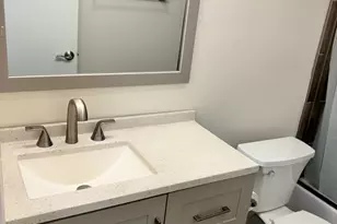 209 W Johnson St, Palatine, IL 60067 - Photo 9