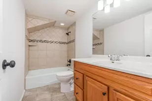 1598 Kirkwood Dr, Geneva, IL 60134 - Photo 5