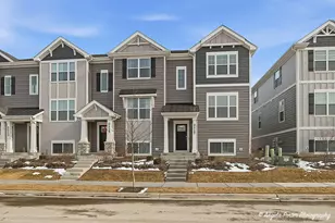 2117 Yellowstone Blvd, Mundelein, IL 60060 - Photo 1