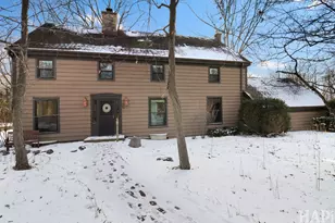 840 Hawthorne Ln, Libertyville, IL 60048 - Photo 1