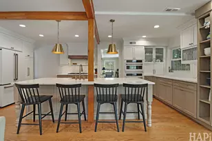 840 Hawthorne Ln, Libertyville, IL 60048 - Photo 5