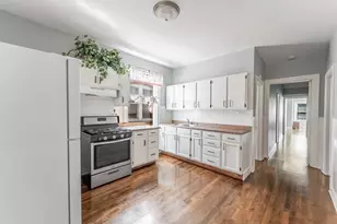 4820 W Wolfram St, Chicago, IL 60641 - Photo 5