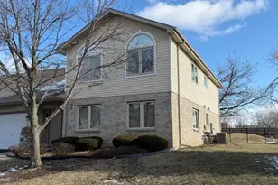 182 Saenz Ln, Joliet, IL 60436 - Photo 1