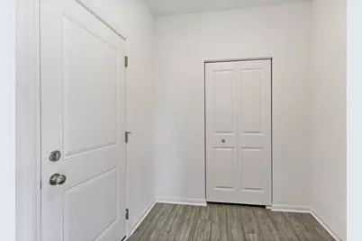 32006 Savannah Drive, Lakemoor, IL 60051 - Photo 13