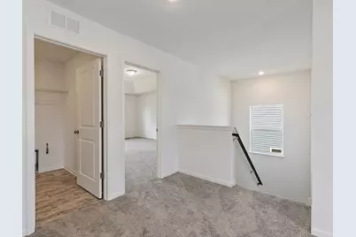 32006 Savannah Drive, Lakemoor, IL 60051 - Photo 15