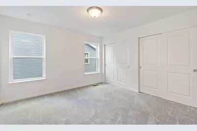 32006 Savannah Drive, Lakemoor, IL 60051 - Photo 25