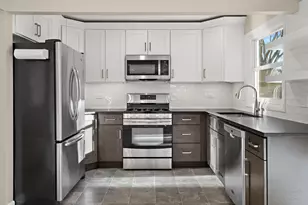 659 Alida Dr, Cary, IL 60013 - Photo 9