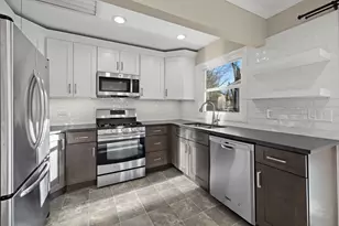 659 Alida Dr, Cary, IL 60013 - Photo 11