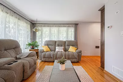 8832 Pleasant Avenue, Hickory Hills, IL 60457 - Photo 15