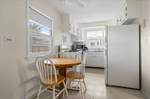 1042 Alfini Dr, Des Plaines, IL 60016 - Photo 5