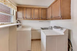 2537 Pick Dr, Glenview, IL 60025 - Photo 19