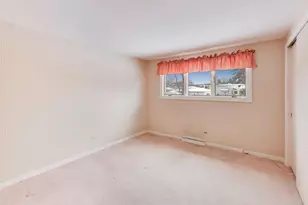 2537 Pick Dr, Glenview, IL 60025 - Photo 11