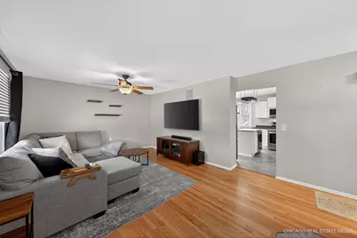 1118 Manchester Mall, McHenry, IL 60050 - Photo 3