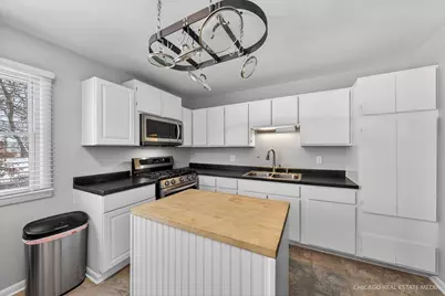 1118 Manchester Mall, McHenry, IL 60050 - Photo 5