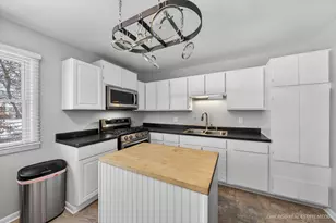 1118 Manchester Mall, McHenry, IL 60050 - Photo 5