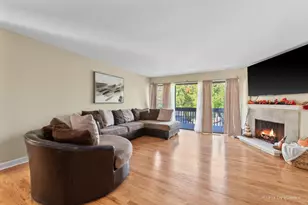 1104 Florimond Dr, Elgin, IL 60123 - Photo 5