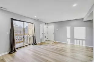 2252 Abbeywood Dr, Lisle, IL 60532 - Photo 3