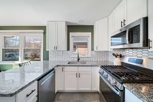 6814 N Dowagiac Ave, Chicago, IL 60646 - Photo 11