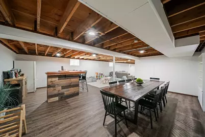 6814 N Dowagiac Avenue, Chicago, IL 60646 - Photo 29