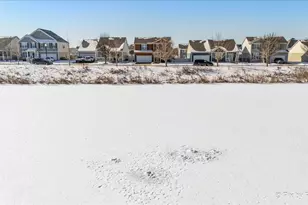 250 Water Lily Ln, Elgin, IL 60124 - Photo 41