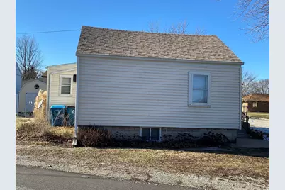 622 W North Street N, Pontiac, IL 61764 - Photo 3