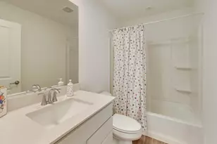 709 Neubauer Circle, Lindenhurst, IL 60046 - Photo 19