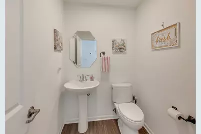 709 Neubauer Circle, Lindenhurst, IL 60046 - Photo 11